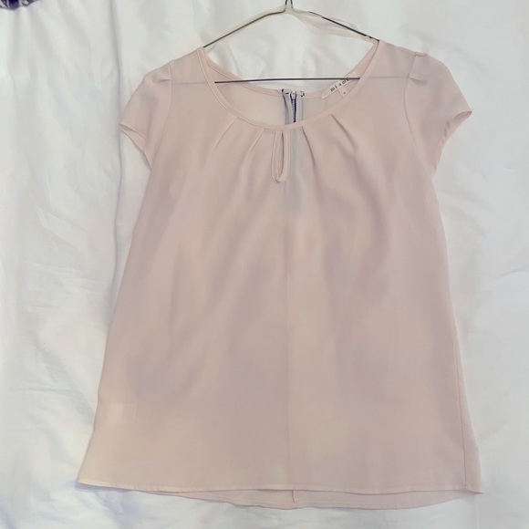 miami Tops - Super cute top. Size small. Could be business casual or for a night out.